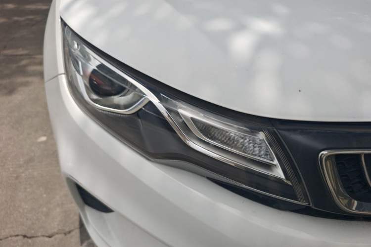 Used Geely Auto Emgrand GL 2018 1.4T Manual Elite Smart Connectivity Version Right Front Headlight