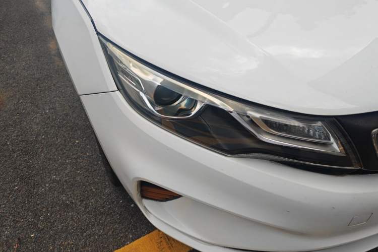Used Geely Auto Emgrand GL 2018 1.8L Manual Elite Smart Connectivity Version Right Front Headlight