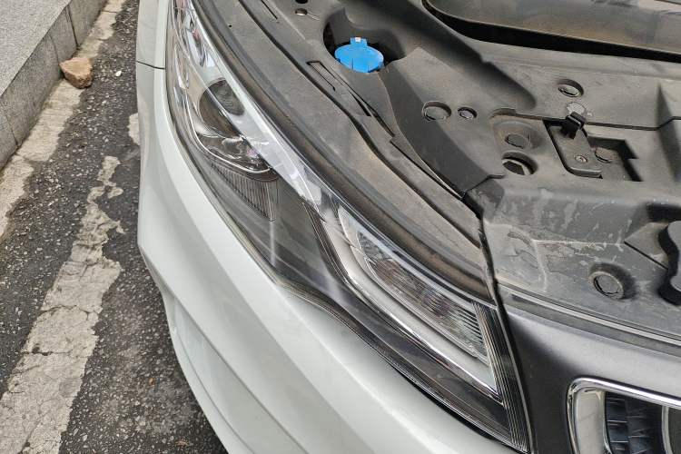 Used Geely Auto Emgrand GL 2018 1.4T DCT Prestige Smart Connectivity Version Right Front Headlight