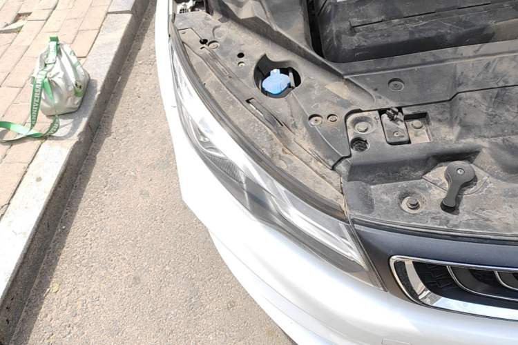 Used Geely Auto Emgrand GL 2018 1.4T DCT Elite Smart Connectivity Version Right Front Headlight