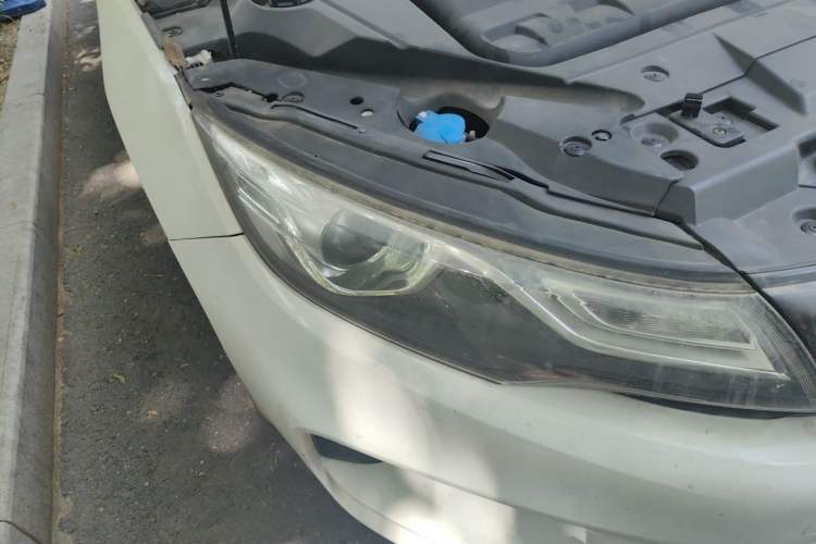 Used Geely Auto Emgrand GL 2018 1.8L DCT Elite Smart Connectivity Version Right Front Headlight