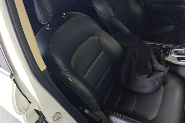 Used Geely Auto Emgrand GL 2018 1.4T DCT Elite Smart Connectivity Version Right Front Seat