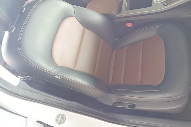 Used Geely Auto Emgrand GL 2018 1.4T DCT Prestige Smart Connectivity Version Right Front Seat