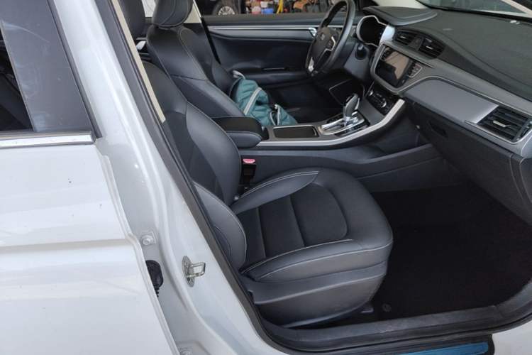 Used Geely Auto Emgrand GL 2018 1.8L DCT Elite Smart Connectivity Version Right Front Seat