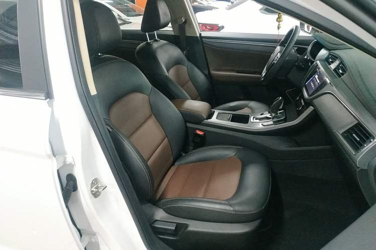 Used Geely Auto Emgrand GL 2018 1.4T DCT Prestige Smart Connectivity Version Right Front Seat