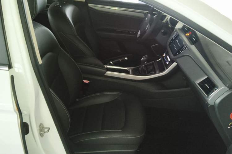 Used Geely Auto Emgrand GL 2018 1.8L Manual Elite Smart Connectivity Version Right Front Seat