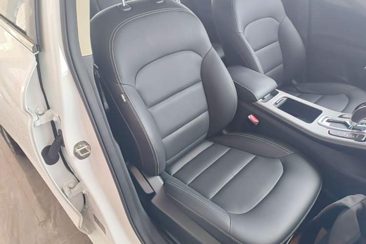 Used Geely Auto Emgrand GL 2018 1.8L DCT Elite Smart Connectivity Version Right Front Seat