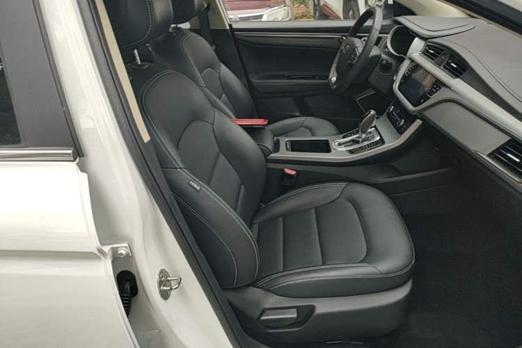 Used Geely Auto Emgrand GL 2018 1.4T DCT Elite Smart Connectivity Version Right Front Seat