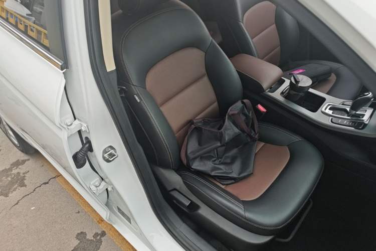 Used Geely Auto Emgrand GL 2018 1.4T DCT Prestige Smart Connectivity Version Right Front Seat