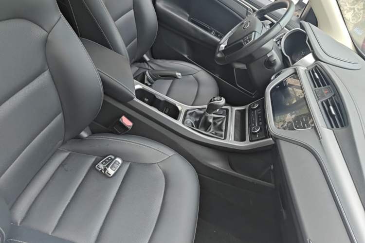 Used Geely Auto Emgrand GL 2018 1.4T Manual Elite Smart Connectivity Version Right Front Seat