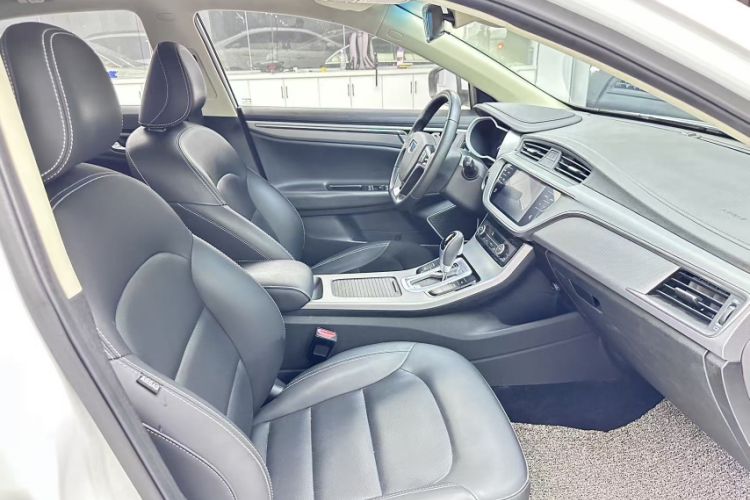 Used Geely Auto Emgrand GL 2018 1.8L DCT Elite Smart Connectivity Version Right Front Seat