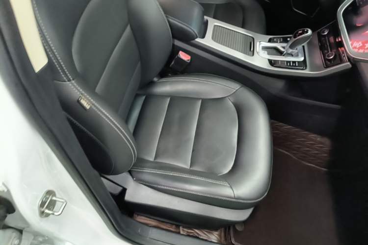 Used Geely Auto Emgrand GL 2018 1.8L DCT Elite Smart Connectivity Version Right Front Seat