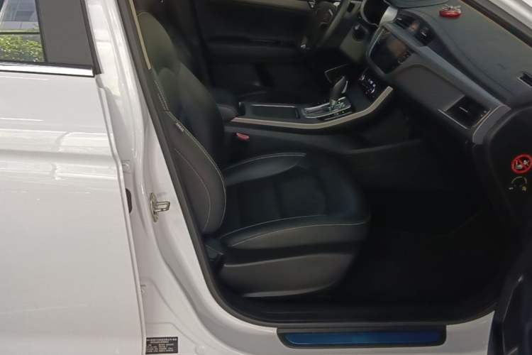 Used Geely Auto Emgrand GL 2018 1.8L DCT Elite Smart Connectivity Version Right Front Seat
