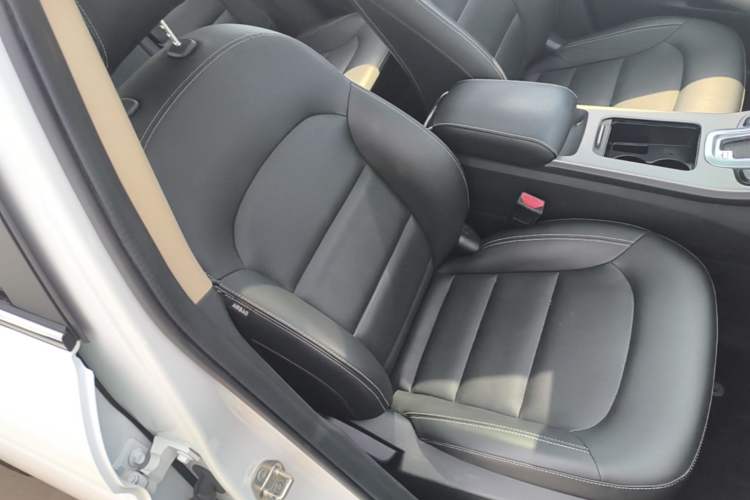 Used Geely Auto Emgrand GL 2018 1.4T DCT Elite Smart Connectivity Version Right Front Seat
