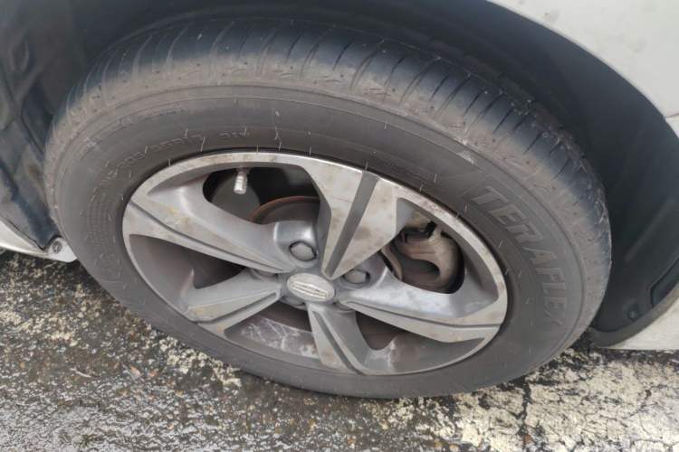 Used Geely Auto Emgrand GL 2018 1.8L DCT Elite Smart Connectivity Version Right Front Wheel Hub