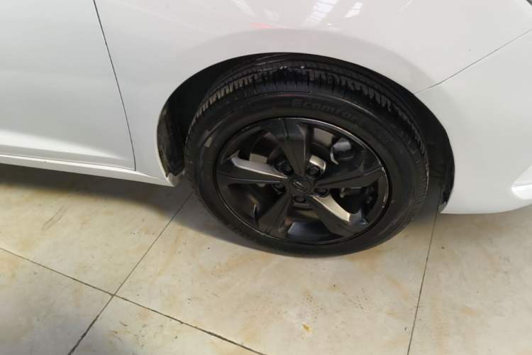 Used Geely Auto Emgrand GL 2018 1.8L DCT Elite Smart Connectivity Version Right Front Wheel Hub
