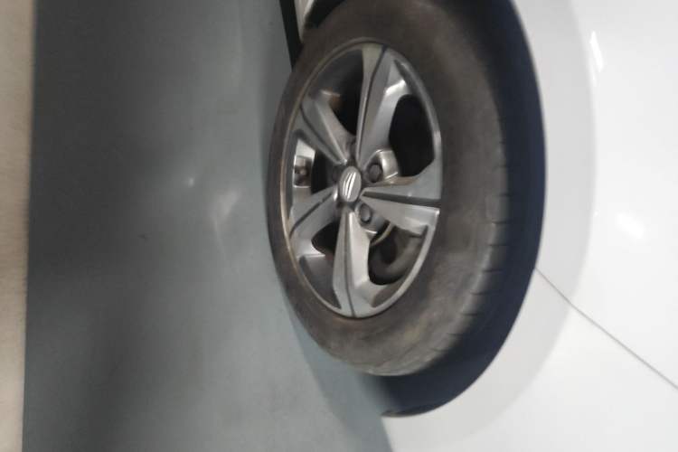 Used Geely Auto Emgrand GL 2018 1.4T DCT Elite Smart Connectivity Version Right Front Wheel Hub