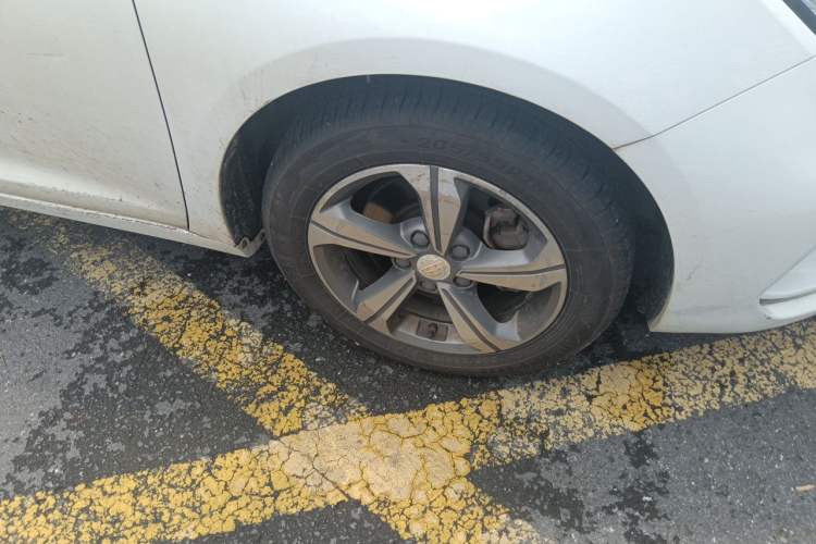 Used Geely Auto Emgrand GL 2018 1.4T DCT Elite Smart Connectivity Version Right Front Wheel Hub