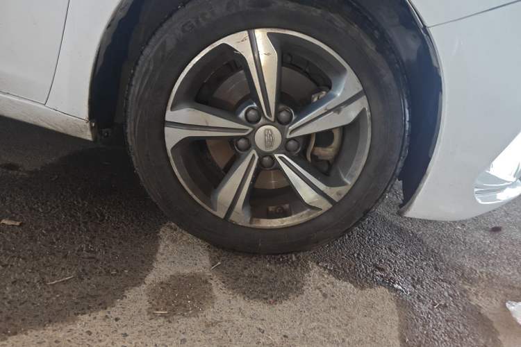 Used Geely Auto Emgrand GL 2018 1.4T DCT Elite Smart Connectivity Version Right Front Wheel Hub