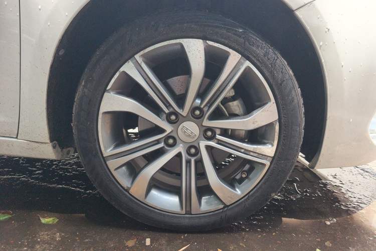 Used Geely Auto Emgrand GL 2018 1.4T DCT Prestige Smart Connectivity Version Right Front Wheel Hub