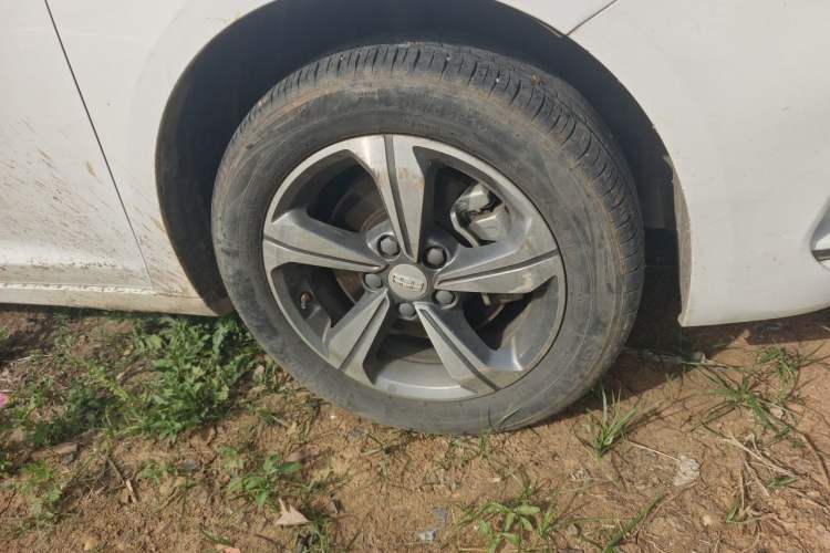 Used Geely Auto Emgrand GL 2018 1.8L DCT Elite Smart Connectivity Version Right Front Wheel Hub