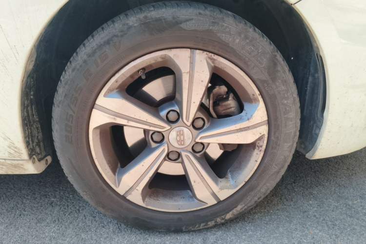Used Geely Auto Emgrand GL 2018 1.4T DCT Elite Smart Connectivity Version Right Front Wheel Hub