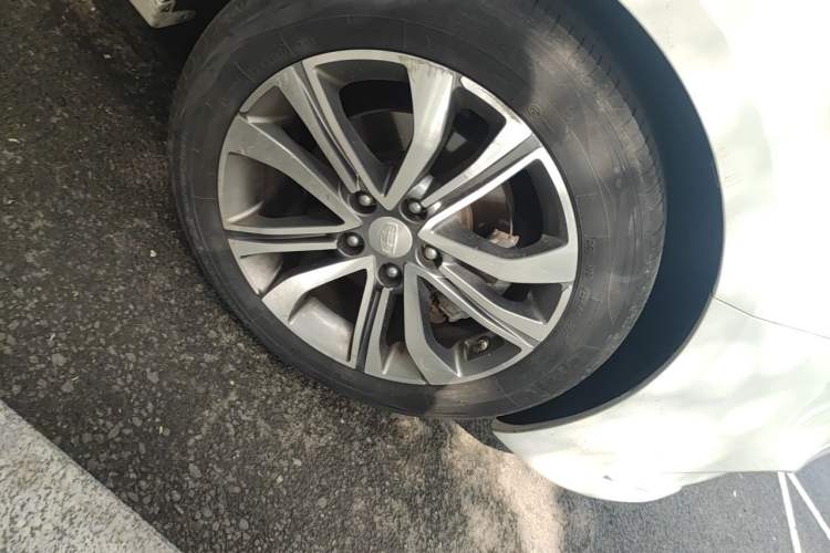 Used Geely Auto Emgrand GL 2018 1.4T DCT Prestige Smart Connectivity Version Right Front Wheel Hub