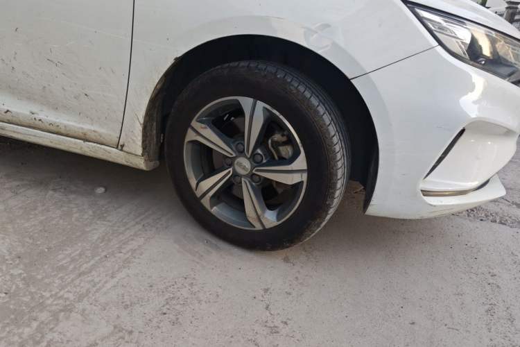 Used Geely Auto Emgrand GL 2018 1.8L DCT Elite Smart Connectivity Version Right Front Wheel Hub