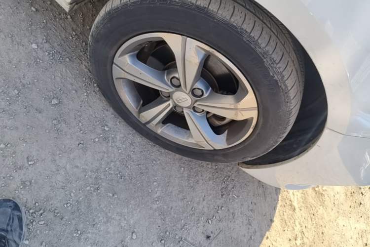 Used Geely Auto Emgrand GL 2018 1.4T DCT Elite Smart Connectivity Version Right Front Wheel Hub