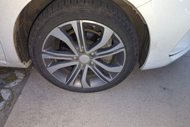Used Geely Auto Emgrand GL 2018 1.4T DCT Prestige Smart Connectivity Version Right Front Wheel Hub