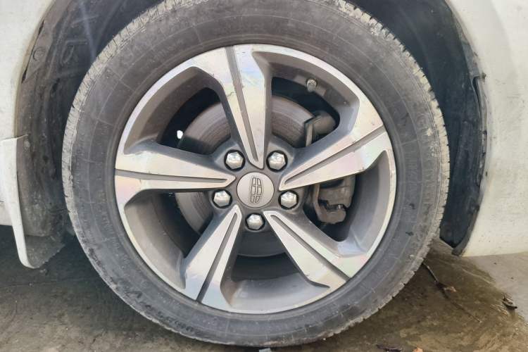 Used Geely Auto Emgrand GL 2018 1.8L DCT Elite Smart Connectivity Version Right Front Wheel Hub