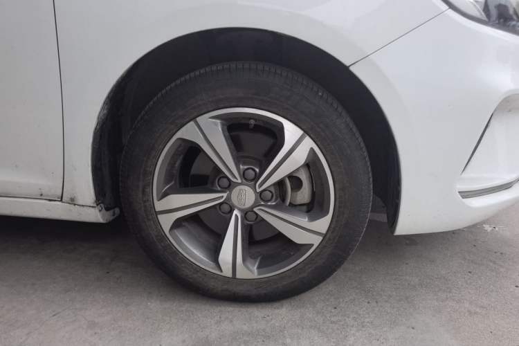 Used Geely Auto Emgrand GL 2018 1.8L DCT Elite Smart Connectivity Version Right Front Wheel Hub