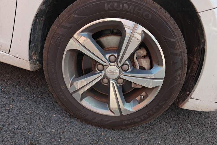 Used Geely Auto Emgrand GL 2018 1.8L Manual Elite Smart Connectivity Version Right Front Wheel Hub