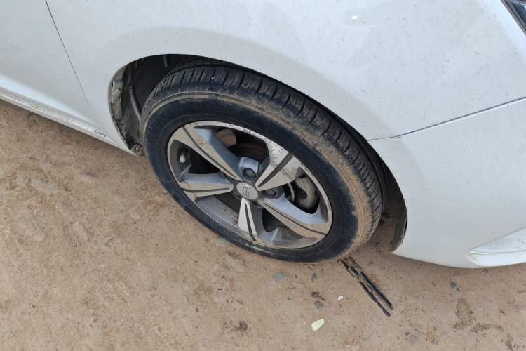 Used Geely Auto Emgrand GL 2018 1.8L DCT Elite Smart Connectivity Version Right Front Wheel Hub