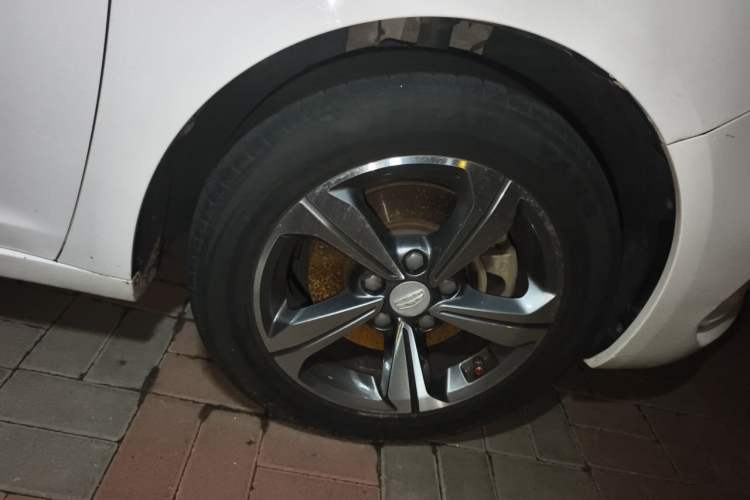 Used Geely Auto Emgrand GL 2018 1.8L Manual Elite Smart Connectivity Version Right Front Wheel Hub
