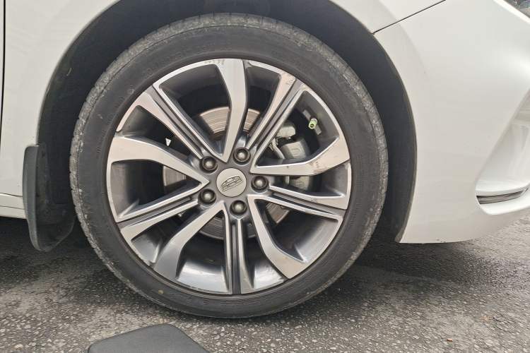 Used Geely Auto Emgrand GL 2018 1.4T DCT Prestige Smart Connectivity Version Right Front Wheel Hub