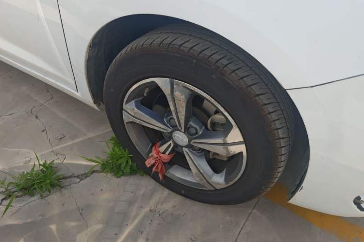 Used Geely Auto Emgrand GL 2018 1.8L DCT Elite Smart Connectivity Version Right Front Wheel Hub