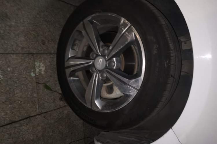 Used Geely Auto Emgrand GL 2018 1.4T DCT Elite Smart Connectivity Version Right Front Wheel Hub