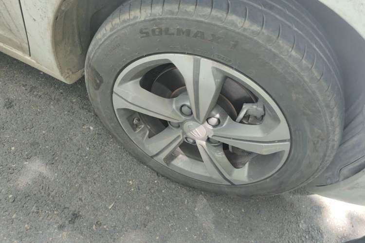 Used Geely Auto Emgrand GL 2018 1.8L DCT Elite Smart Connectivity Version Right Front Wheel Hub