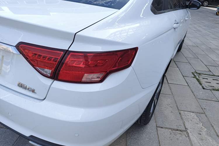 Used Geely Auto Emgrand GL 2018 1.8L DCT Elite Smart Connectivity Version Right Rear Taillight