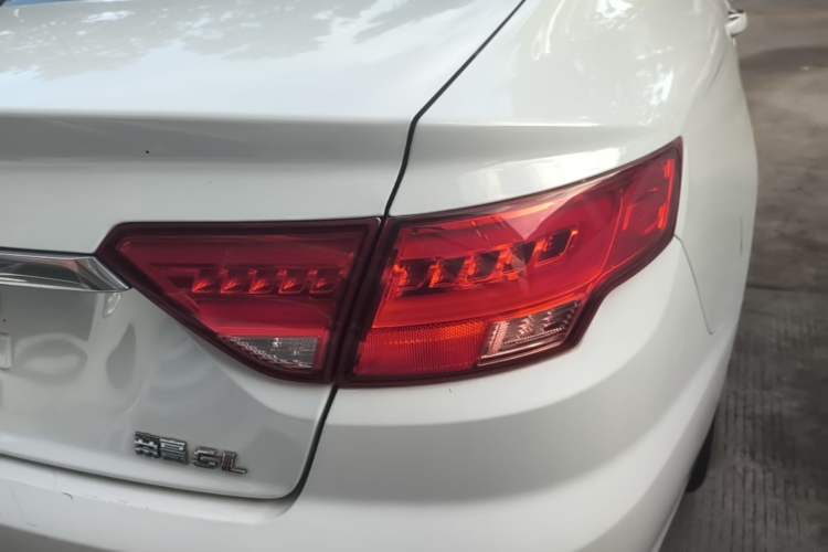 Used Geely Auto Emgrand GL 2018 1.4T DCT Elite Smart Connectivity Version Right Rear Taillight