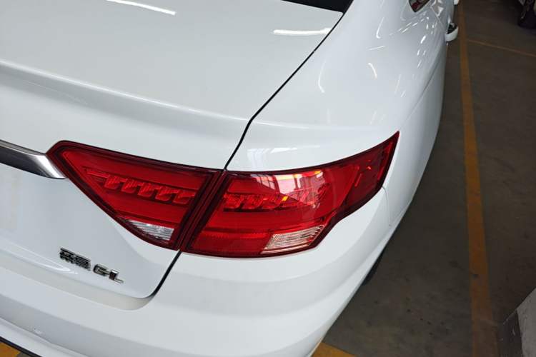 Used Geely Auto Emgrand GL 2018 1.4T DCT Elite Smart Connectivity Version Right Rear Taillight