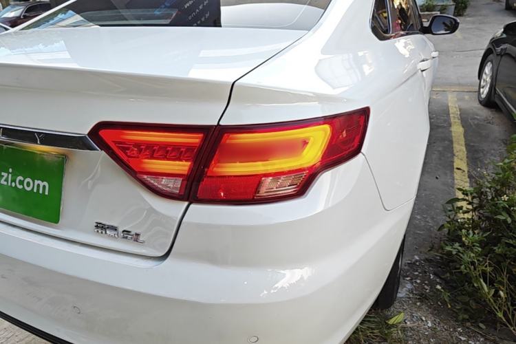 Used Geely Auto Emgrand GL 2018 1.4T DCT Elite Smart Connectivity Version Right Rear Taillight