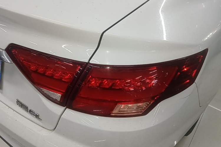 Used Geely Auto Emgrand GL 2018 1.8L DCT Elite Smart Connectivity Version Right Rear Taillight