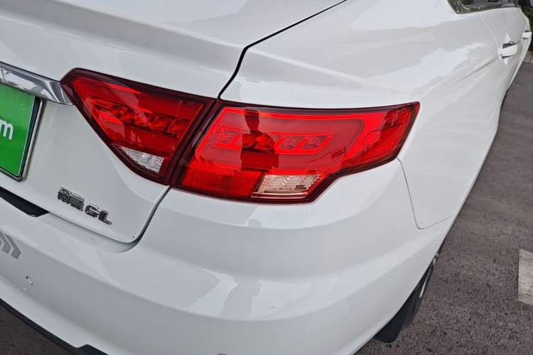 Used Geely Auto Emgrand GL 2018 1.8L Manual Elite Smart Connectivity Version Right Rear Taillight