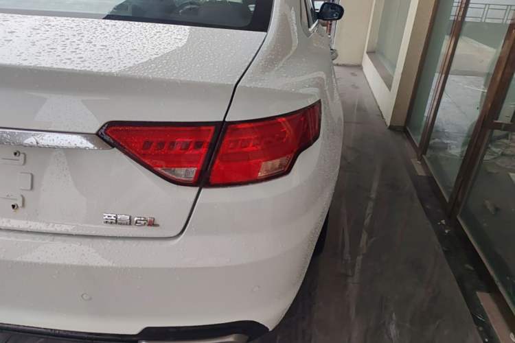 Used Geely Auto Emgrand GL 2018 1.8L DCT Elite Smart Connectivity Version Right Rear Taillight