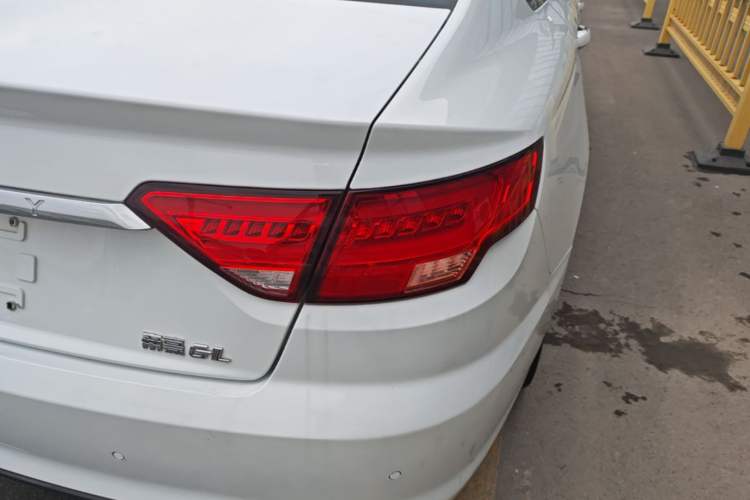 Used Geely Auto Emgrand GL 2018 1.4T DCT Prestige Smart Connectivity Version Right Rear Taillight