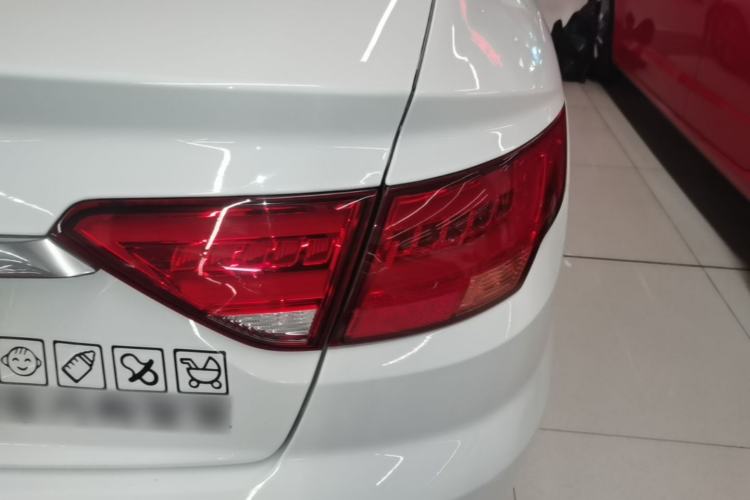 Used Geely Auto Emgrand GL 2018 1.4T DCT Elite Smart Connectivity Version Right Rear Taillight