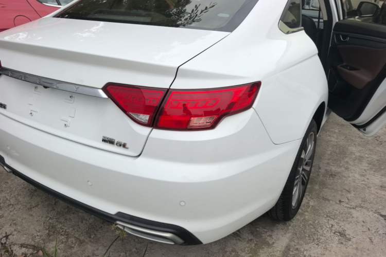 Used Geely Auto Emgrand GL 2018 1.4T DCT Prestige Smart Connectivity Version Right Rear Taillight