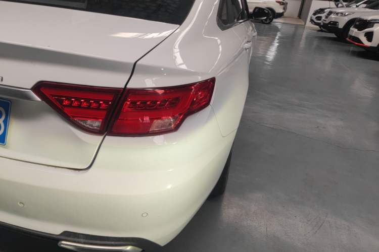 Used Geely Auto Emgrand GL 2018 1.4T DCT Elite Smart Connectivity Version Right Rear Taillight